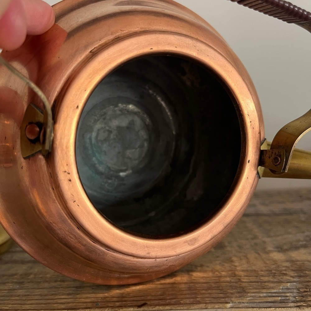 Dutch Vintage Copper and Brass Teapot - Picture 5 of 6